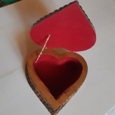 bos qutu satisi: Mücrü Taxta — 2