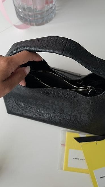 Çantalar: Marc Jacobs “The mini Sack Bag” – qara rəngdə, yumşaq teksturalı təbii — 2
