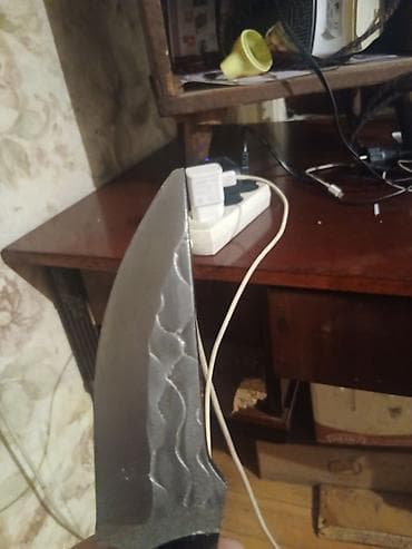 Столовые приборы: Bıçaq – əl işi - Ümumi uzunluq: təxminən 23–25 sm - Bıçaq hissəsi — 4