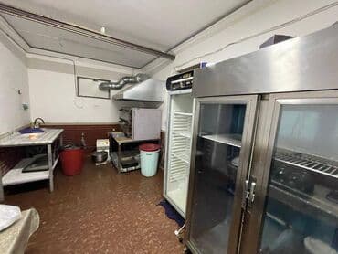 kiraye kafe verirem: Xalqlar metrosunun yaxınlığında əşyali təmirli kafe ümumi sahəsi 320 — 12