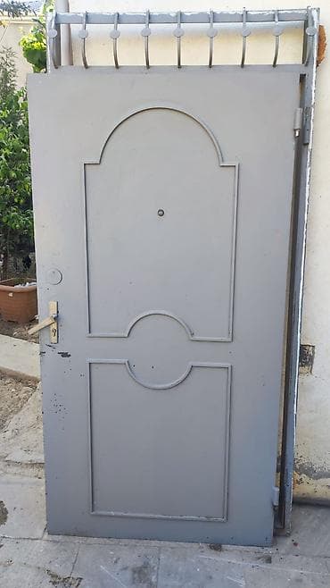 Seyf qapi 220/107sm
180azn
Bineqedi 9090 leli