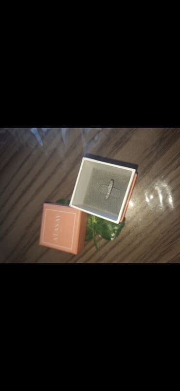 gumus 51: Üzük, Ağ qızıl — 2