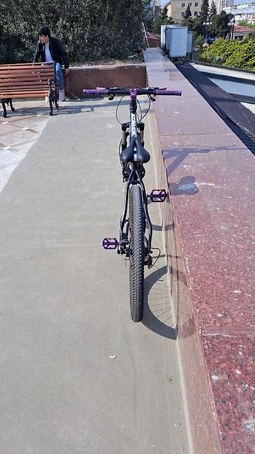 velsavetlər: Velosiped: Meiredi dağ velosipedi Xüsusiyyətlər: - Çərçivə — 4