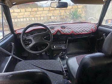 avto verirəm: Model: VAZ 2106 sedan Kuzov: 4 qapılı, ağ rəng Yanacaq: Benzin — 7