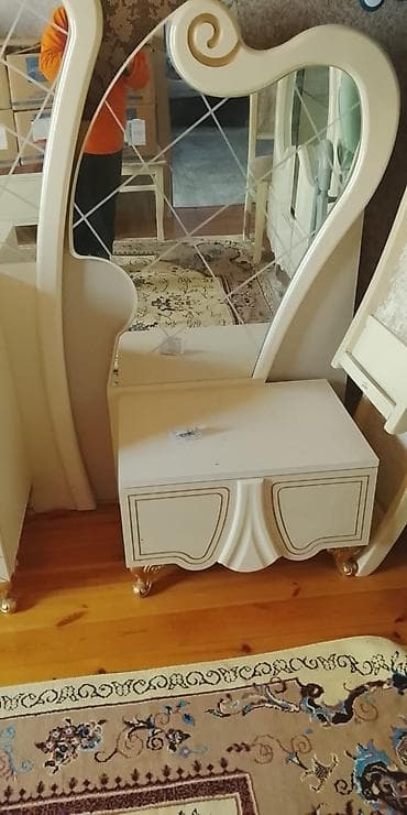 gul dibcek: İkinəfərlik çarpayı, Dolab — 5