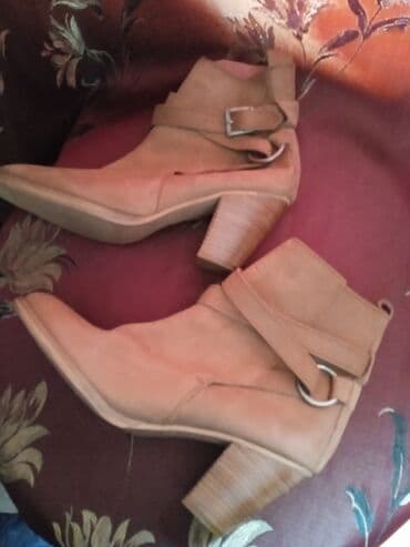 kaubojke novi sad: Qısaboğaz, Guess, Ölçü: 39.5, rəng - Sarı, Yeni — 9