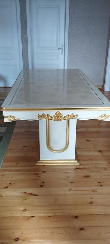 Təcili evdən satış,az işlənib, eni 1m.uz 2m. Qiymət 220m — 1