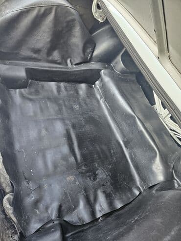 ваза стеклянная прозрачная высокая без узора: Model: VAZ 2107 (klassik sedan) Kuzov: ağ rəng, 4 qapı Ön hissə: xrom — 8