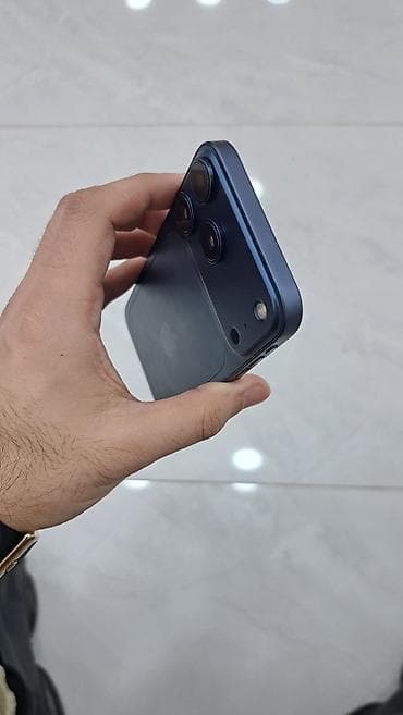 appl: IPhone 11, Mavi — 3