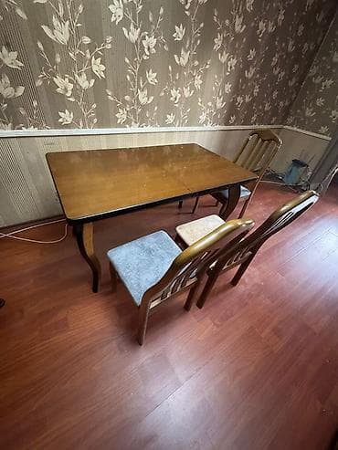 Mətbəx üçün, Açılmayan, Dördbucaq masa