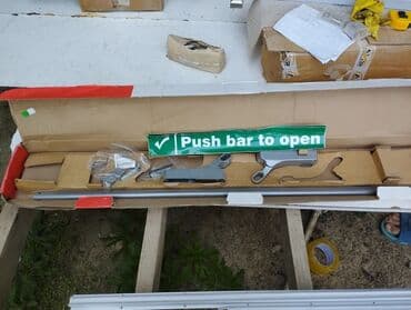 Qızdırıcı və isidicilər: Yanğın çıxışı üçün “Push bar to open” tipli panik bar dəsti. Məhsulun — 1