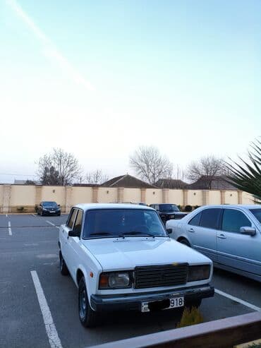 vaz 2107 kreditle satisi: Model: Lada 2107 Kuzov: sedan, ağ rəng Sürətlər qutusu: mexaniki Ön və — 1