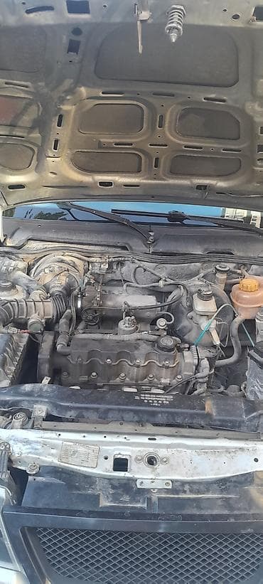 Транспорт: Daewoo Nexia: 1.6 л | 2010 г. Седан — 5