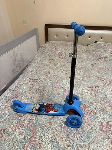 hoverboard: Uşaq skuter-i – 3 təkərli, mavi rəngdə - Stabil 3 təkərli quruluş — 1