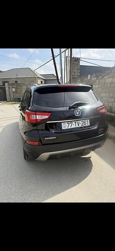 canqan avto: Changan CS75, qara rəng, şəhər və ailə istifadəsi üçün rahat — 2
