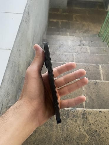 iphone 12 128 ikinci el: IPhone 16, 128 GB, Qara — 3