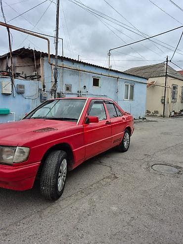 maşınlar mersedes: Mercedes-Benz 190: 2 l | 1986 il — 4