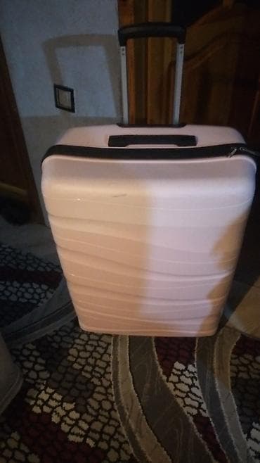 baseyn sekilleri: Sərt korpuslu çamadan dəsti - Rənglər: parlaq sarı və açıq çəhrayı - — 2