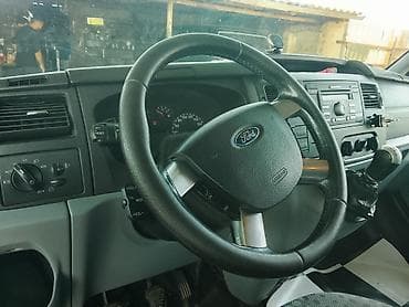 Ford Transit yük mikroavtobusu - Korpusu: qısa baza, ikitərəfli — 9