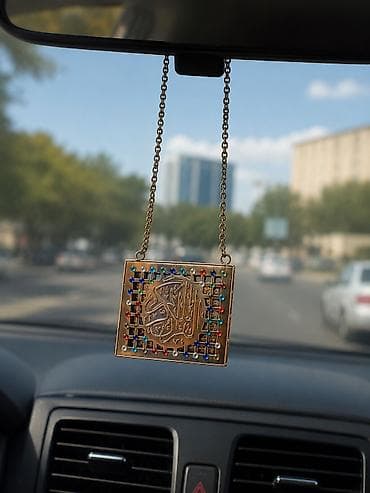 kvad: Avtomobil üçün asılqan bəzək – “Qurani-Kərim” yazılı medal­yon - — 1