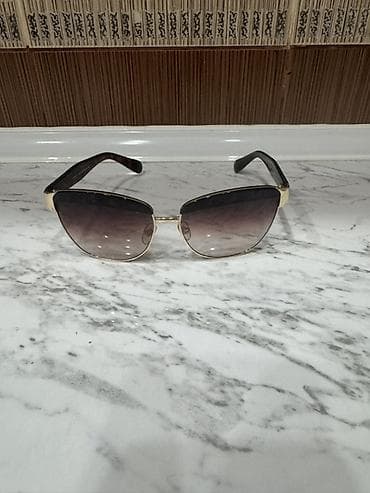 Şəxsi əşyalar: Gün eynəyi — 8