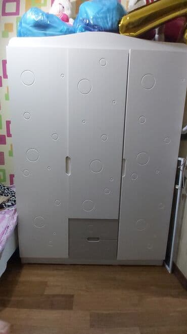 купить бу шкаф для одежды: Oğlan və qız üçün, İşlənmiş, 3 qapılı, Açılan, Düz dolab — 2