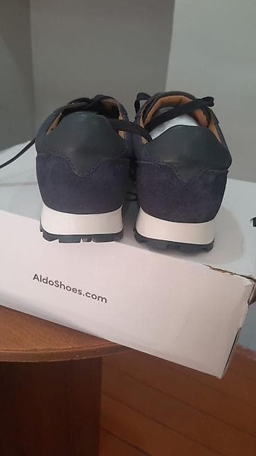 pasta roza: Aldo kişi idman ayaqqabısı. 100 aZn alınıb, 85 azn satılır — 3