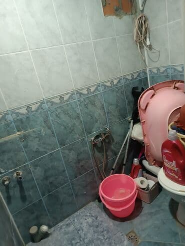 sumqayıt şəhəri tağıyev qəsəbəsində həyət və bina evləri: Bakı, Yasamal, 6 otaqlı, Köhnə tikili, m. İnşaatçılar, 200 kv. m — 4