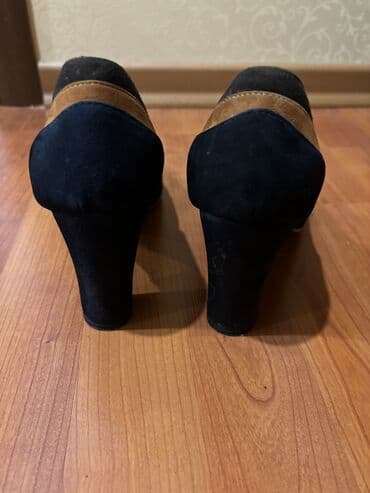 туфли новая не одевала не разу: Туфли, Размер: 39, цвет - Синий, Б/у — 3