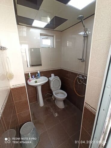 2 mərtəbəli: Balaxanı qəs. 3 otaqlı, 72 kv. m, Orta təmir — 5