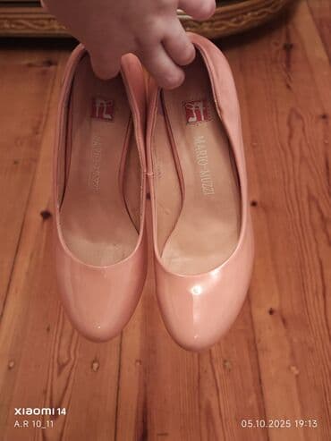 женские классические туфли на танкетке: Qadın ayaqqabıları – 2 cüt 1) Qırmızı klassik tufli - Material: zamşa — 18