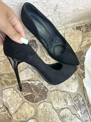 Brend: Papatya Model: Klassik qadın tuflisi Razmer 38 - Rəng: qara - — 2