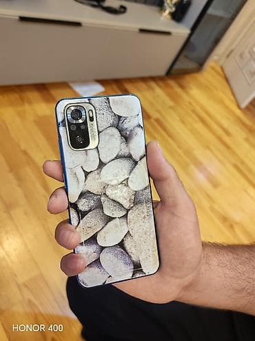 google pixel fold: Smartfon, böyük tam ekran displey və mərkəzdə ön kamera dəliyi ilə — 2