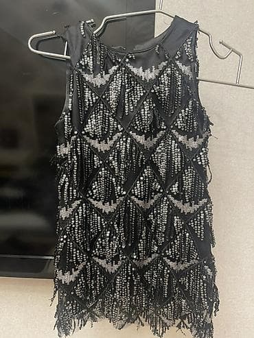 qara sade donlar: Qız uşaqları üçün bayram və mərasim geyimləri . 5-7 yaş aralığında — 1