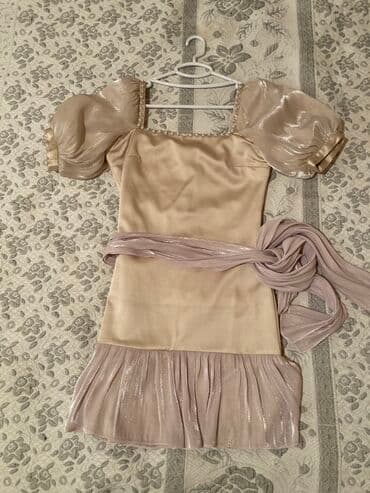 Baş geyimləri: 1 -2dəfə toya geyinilib tikdirilib parça dərzinin özündən alinib — 3