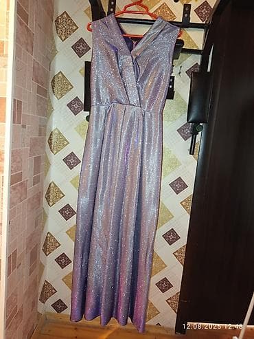 Qırmızı_15 AZN. Yaşıl_20 AZN