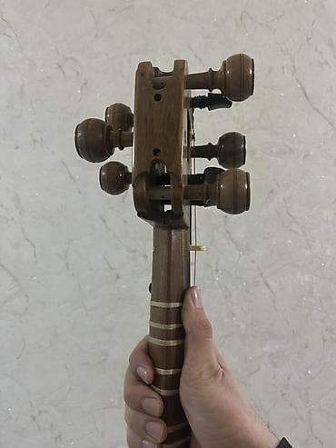 zerb aleti: Tar - Milli simli musiqi aləti, klassik formalı. - Korpus: bütöv — 6