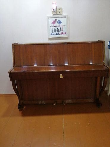 Şəki şəhərində təcili olaraq qəhvəyi rəngli, əyməayaq "Suita" pianosu