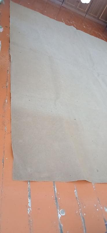 antique bisirme sobasi: Qalın keçə/parça döşəmə örtüyü. uzunu -4 m, eni - 3 m. Tecili — 5