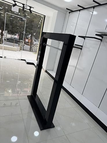 Biznes üçün avadanlıq: Mağaza üçün vitrin və avadanlıqlar komplekti - Divar tipli modul — 7
