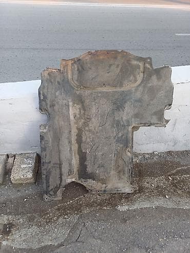 Mersedes benz panaram ucun alt qoruyucu Xüsusiyyətlər: - Material