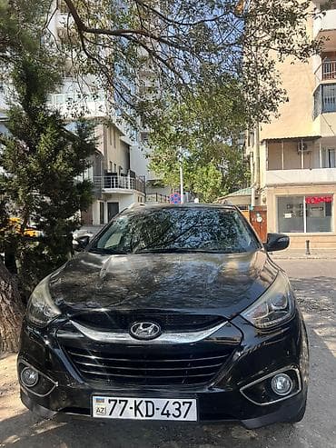 p4 disk: Hyundai ix35, qara rəng, şəhər və ailə istifadəinə uyğun yığcam — 2
