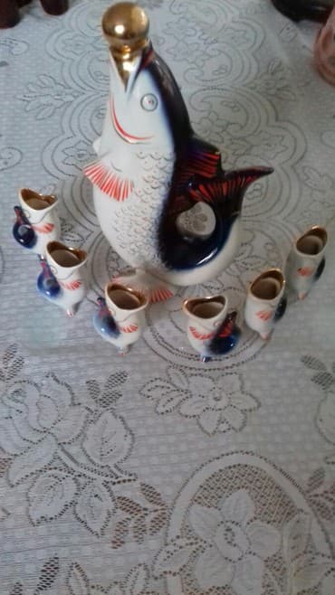 qedmi qablar: Qedi̇mi̇ suvi̇ni̇r60
azn.Real alicilar narah elesin — 2