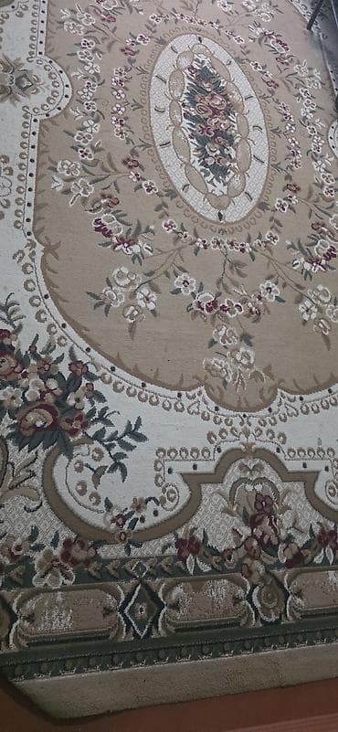 dekor xalcalar instagram: Xalça – klassik üslubda, gül naxışlı dizayn ölçü. 4/3 - Rəng — 1