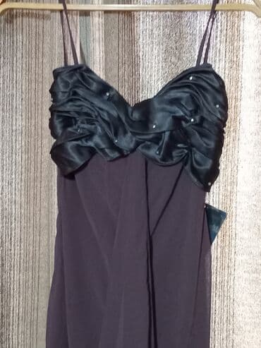 Qara axşam/gecə donu - Model: Uzun, nazik askılı, bədənə yığılmış