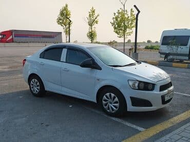 rio 1 5: Chevrolet Aveo: 1.4 l | Sedan — 4