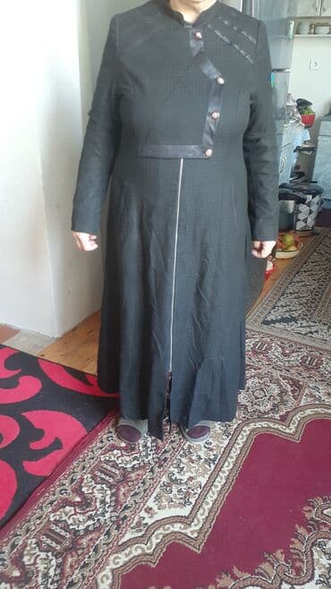 paltolar: Qadın üçün uzun qara üst geyim (paltar/plasz̧ kimi). - Dizayn: boğazı — 1