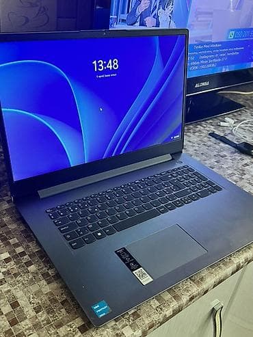 Lenovo IdeaPad, 17.3 ", Intel Pentium, 256 GB
