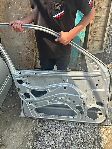 bmw e36 stop: Məhsul: Avtomobil qapısı (ağ/gümüş rəng) Təsvir: - Tam metal korpus — 2