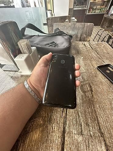 ipod mp3 player: Samsung Galaxy A20, 32 GB, rəng - Qara, İki sim kartlı — 3